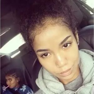 Meet your Posher, Alaina